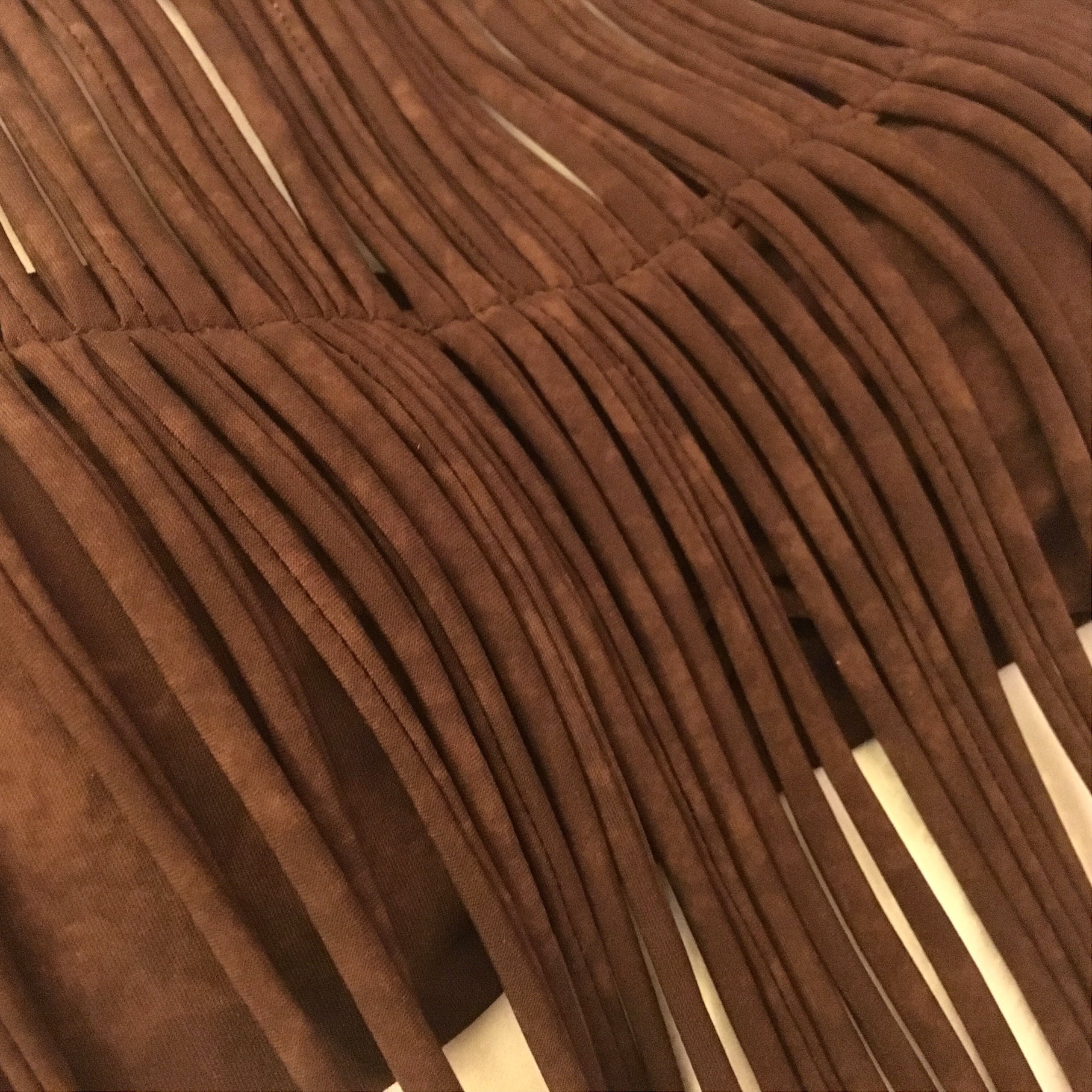 HEATHER FRINGES TOP BROWN